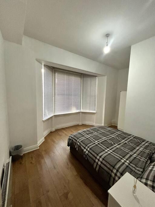 Leicester Spacious Flat With Free Parking Exterior foto